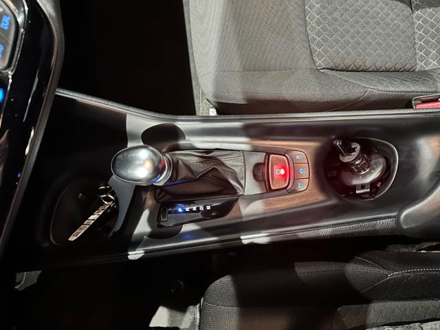 TOYOTA C-HR usata 19