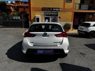 TOYOTA Auris usata, con Cerchi in lega