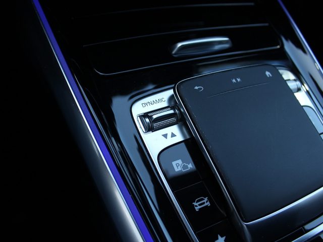 MERCEDES-BENZ GLB 200 usata, con Vivavoce