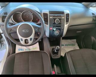 KIA Venga usata 16