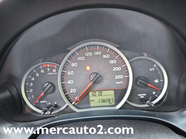 TOYOTA Yaris usata 16