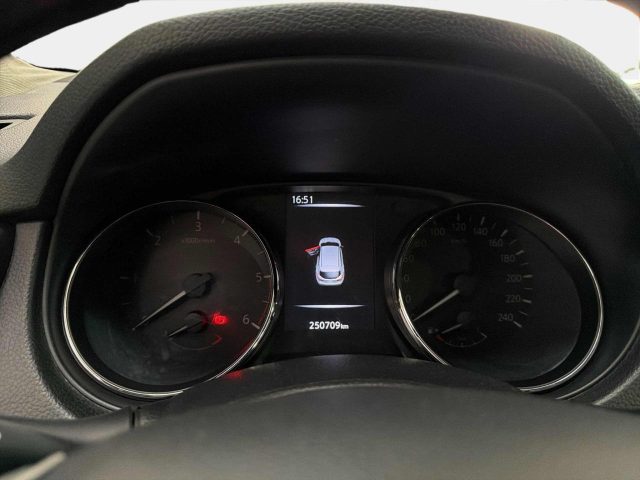 NISSAN Qashqai usata, con Climatizzatore