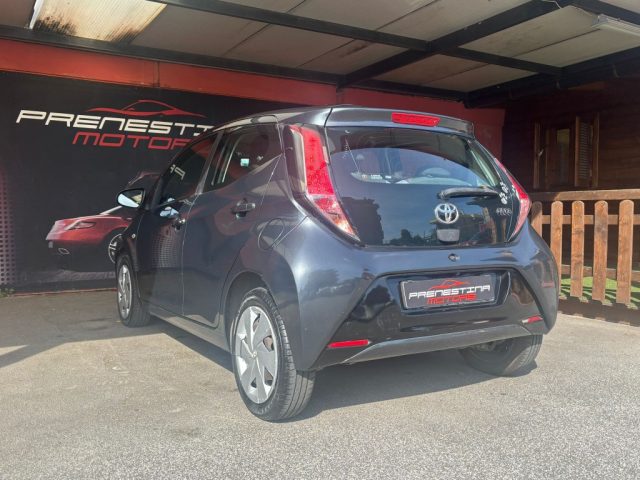 TOYOTA Aygo usata, con Autoradio