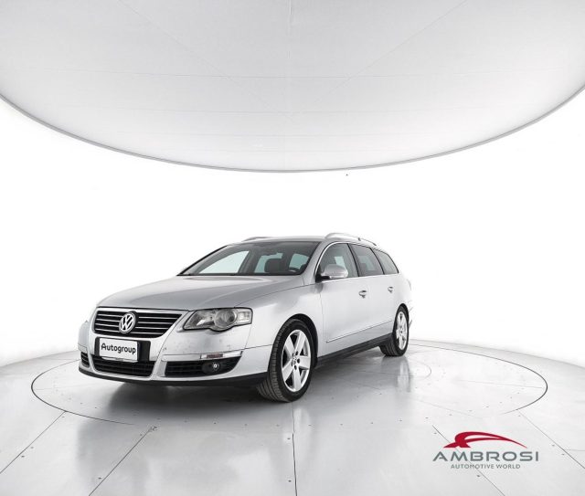 VOLKSWAGEN Passat usata 0