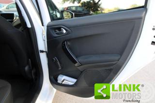 PEUGEOT 208 usata, con Specchietti laterali elettrici