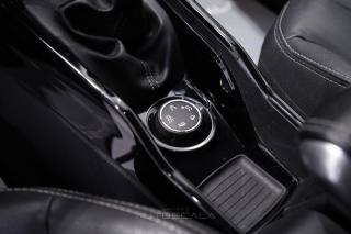 PEUGEOT 2008 usata, con Volante in pelle