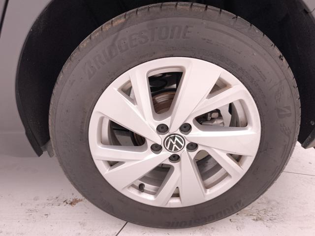 VOLKSWAGEN Taigo usata, con Luci diurne