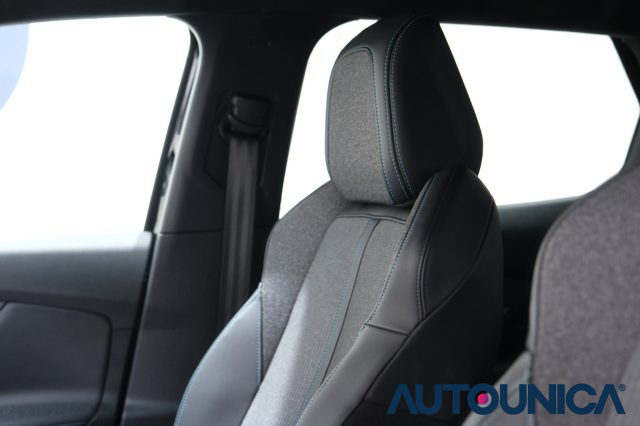 PEUGEOT 3008 usata, con Volante in pelle
