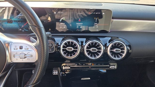 MERCEDES-BENZ A 200 usata, con Cronologia tagliandi