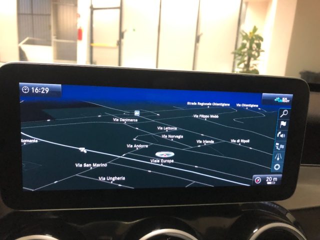 MERCEDES-BENZ C 220 usata, con Frenata d