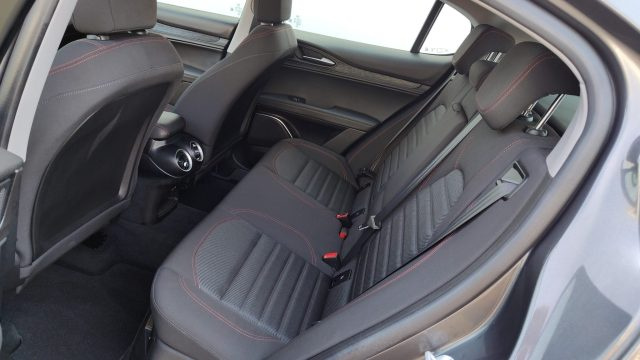 ALFA ROMEO Stelvio usata, con Fari Xenon