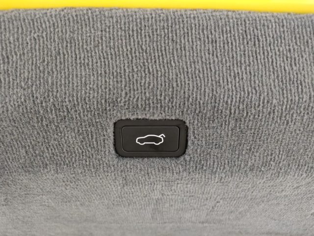 LOTUS Emeya usata, con Chiusura centralizzata