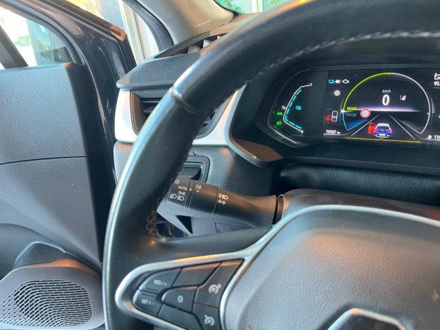 RENAULT Captur usata, con Autoradio