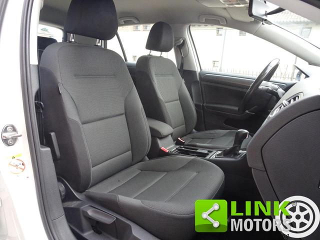 VOLKSWAGEN Golf usata, con Fari direzionali