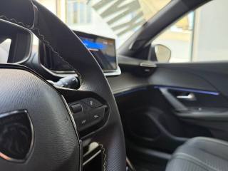 PEUGEOT 2008 usata, con Touch screen