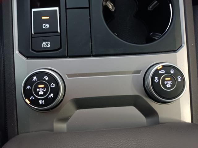 VOLKSWAGEN Touareg usata 27