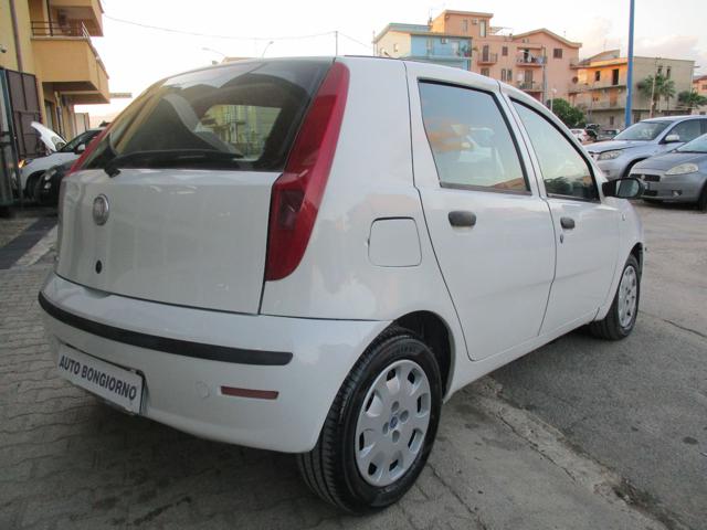FIAT Punto usata, con Autoradio