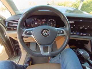 VOLKSWAGEN Touareg usata, con Climatizzatore