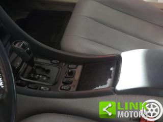 MERCEDES-BENZ CLK 200 usata 19