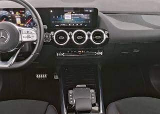 MERCEDES-BENZ GLA 200 usata, con Autoradio