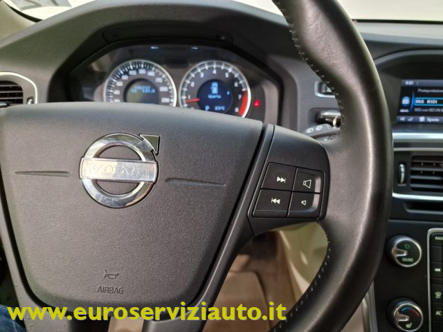 VOLVO V60 usata, con Bluetooth
