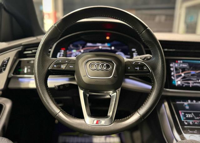 AUDI Q8 usata, con USB