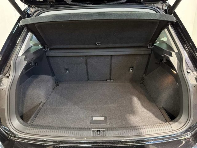 VOLKSWAGEN Tiguan usata, con Boardcomputer