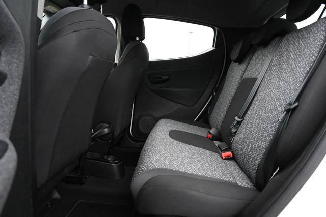 LANCIA Ypsilon usata, con Autoradio digitale
