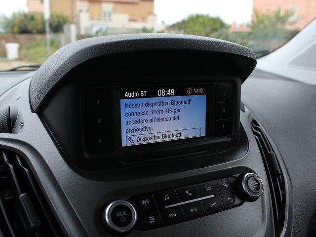 FORD Transit Courier usata, con Volante multifunzione