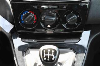 LANCIA Ypsilon usata, con USB