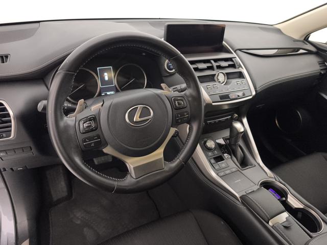 LEXUS NX 300h usata, con Climatizzatore