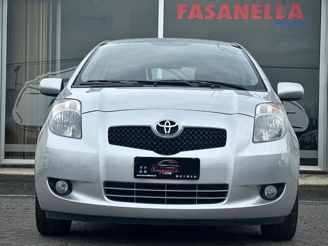 TOYOTA Yaris usata, con Airbag laterali