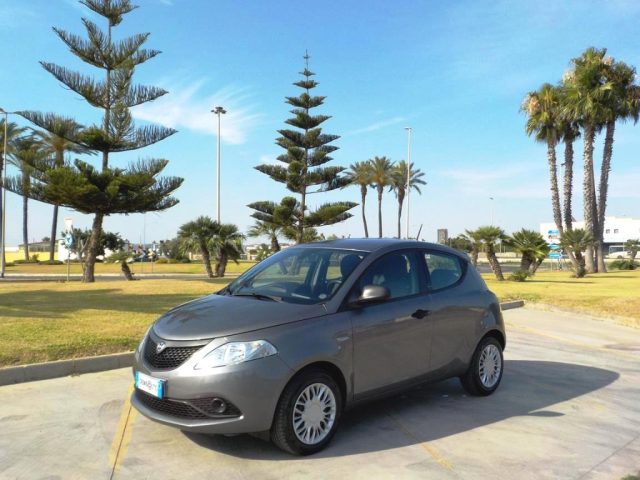 LANCIA Ypsilon usata, con ABS