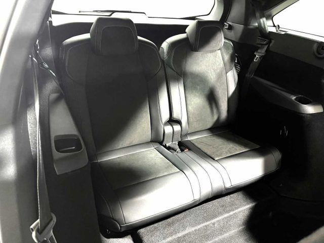 PEUGEOT 5008 usata, con Sistema di navigazione
