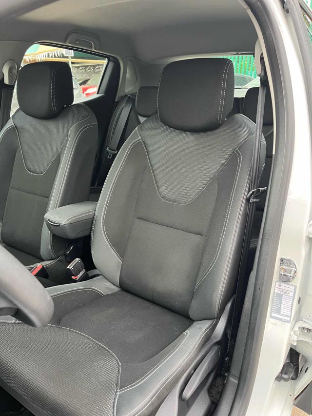 RENAULT Clio usata, con Specchietti laterali elettrici