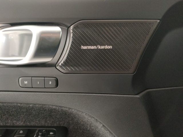 VOLVO XC40 usata, con USB