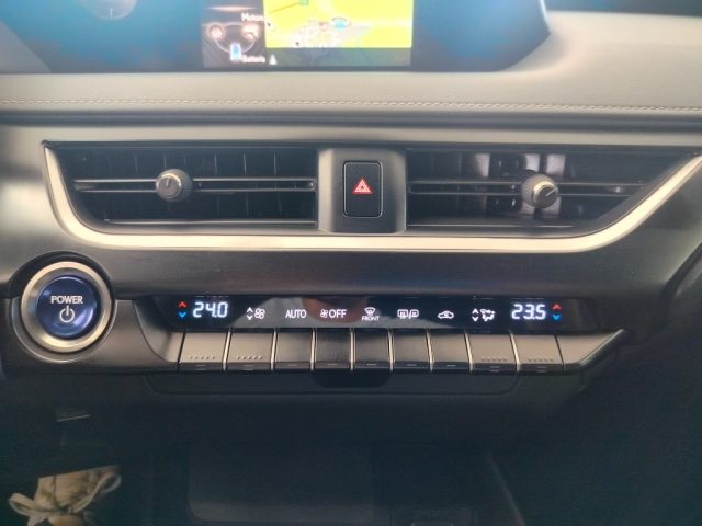 LEXUS UX 250h usata, con Controllo trazione