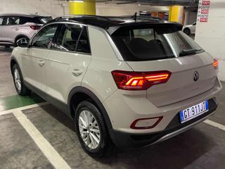 VOLKSWAGEN T-Roc usata, con Autoradio