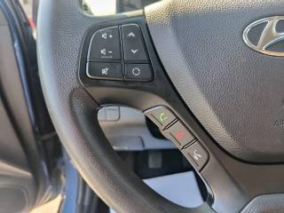 HYUNDAI i10 usata, con Controllo automatico clima