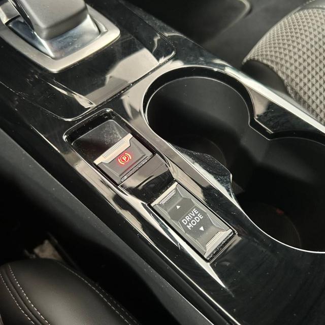 PEUGEOT 2008 usata, con Sedile posteriore sdoppiato