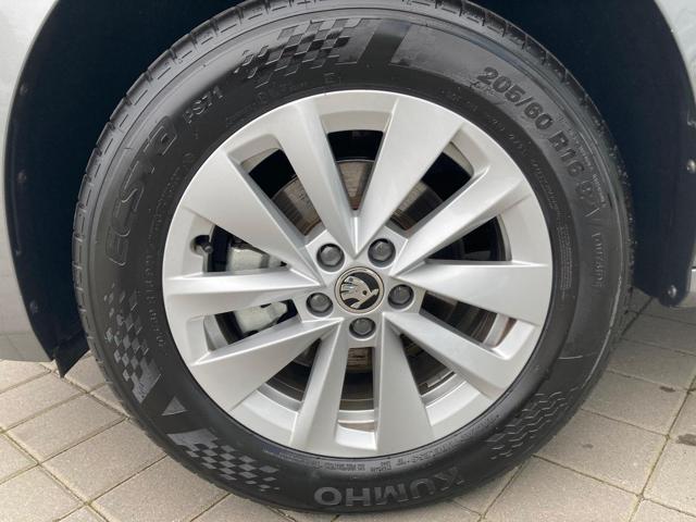 SKODA Kamiq usata, con Autoradio