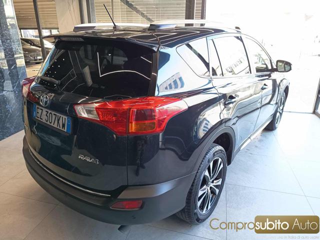 TOYOTA RAV 4 MY23 usata, con Alzacristalli elettrici