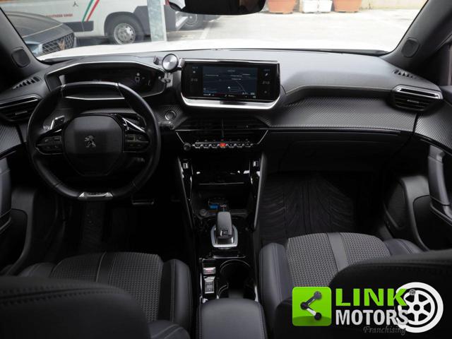 PEUGEOT 2008 usata, con Sensori di parcheggio posteriori