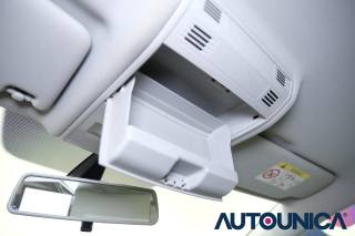 VOLKSWAGEN Golf usata, con Airbag testa