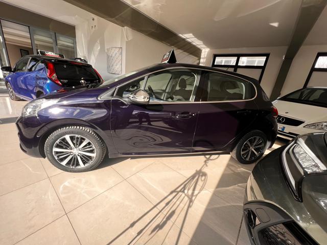 PEUGEOT 208 usata, con Airbag Passeggero