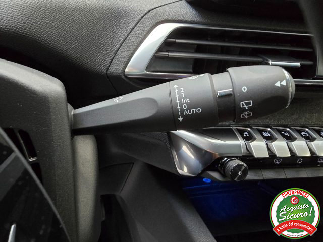 PEUGEOT 3008 usata, con USB