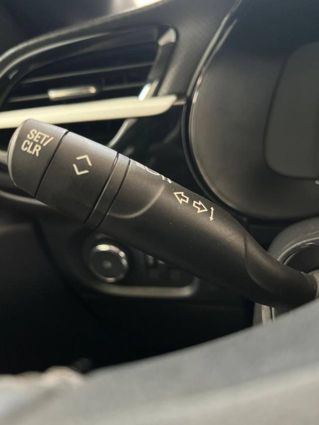 OPEL Corsa usata, con Park Distance Control