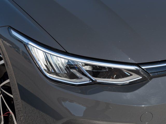 VOLKSWAGEN Golf Variant usata, con Controllo elettronico della corsia