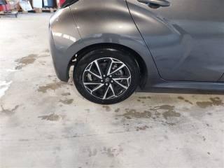 TOYOTA Yaris usata, con Specchietti laterali elettrici