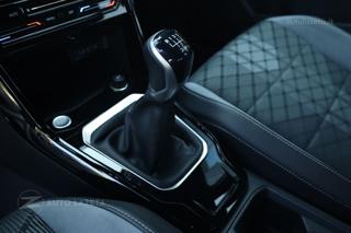 VOLKSWAGEN T-Roc usata, con Controllo automatico clima